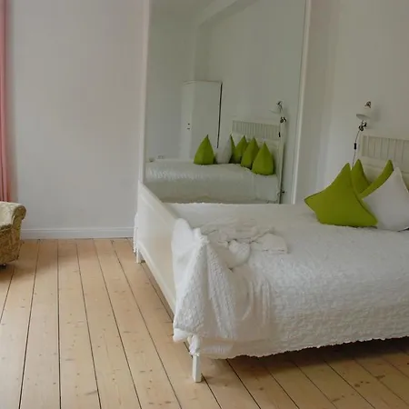 Sweet Clementine Bed & Breakfast