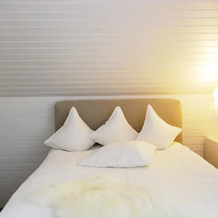 Sweet Clementine Bed and Breakfast *